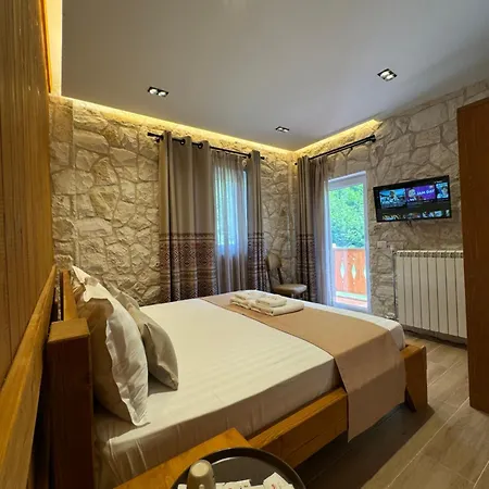 Oda 3* Valbone